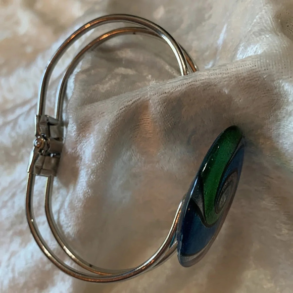 Vintage 90s Y2K Silver Metal Bangle Cuff Bracelet Oval Swirl Gem Decor OS - Picture 3 of 6